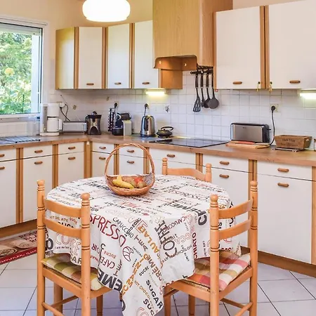 Amazing In With 3 Bedrooms And Wifi בית נופש