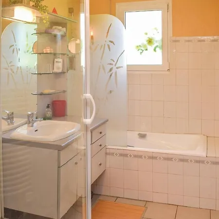 Amazing In With 3 Bedrooms And Wifi פורטביי